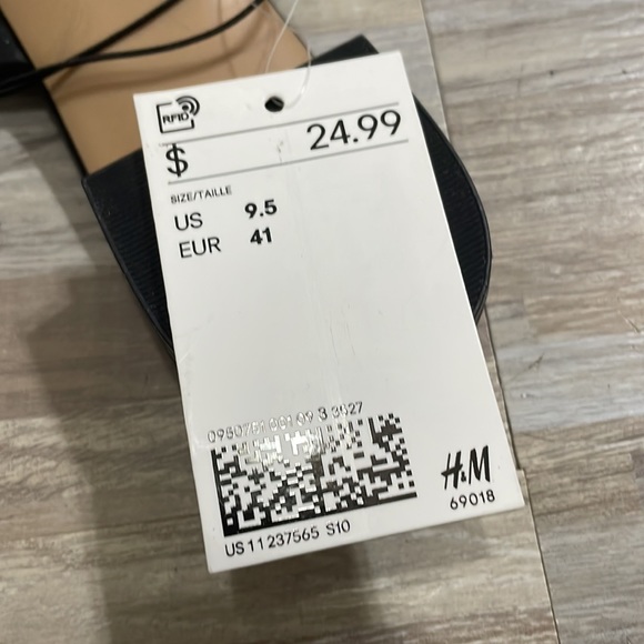 COPY - NWT H&M Size 9.5 Black Square toe sandal slide heels - Picture 4 of 5